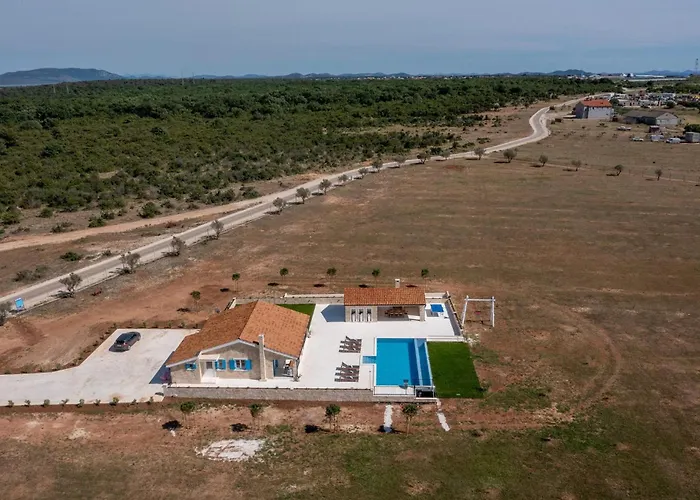 Charming Viliska With Heated Pool