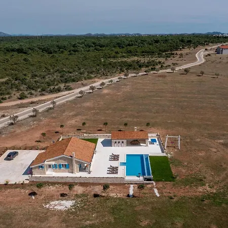 Charming Viliska With Heated Pool