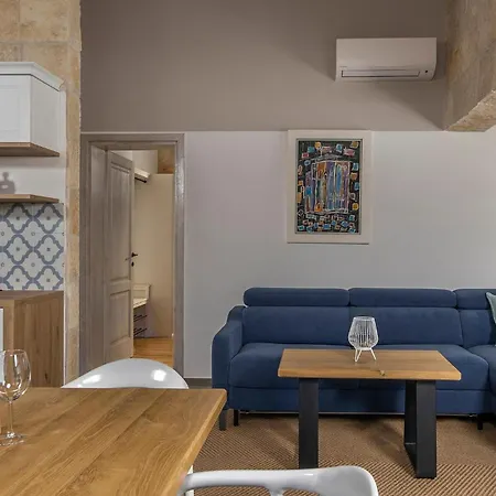 Charming Viliska With Heated Pool * Sveti Filip i Jakov