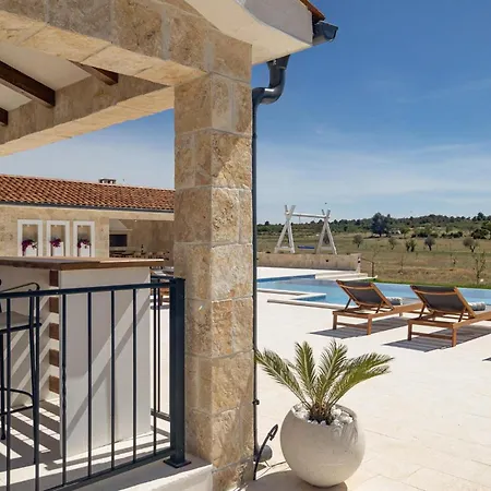 Villa Charming Viliska With Heated Pool