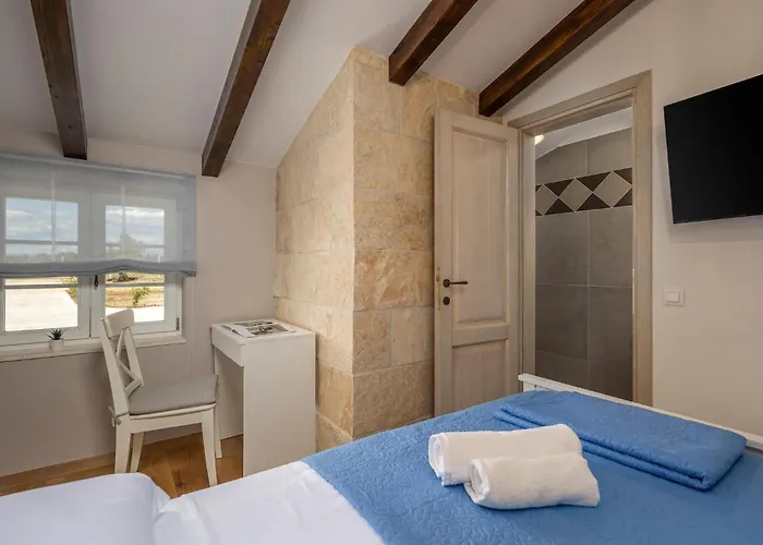 Charming Viliska With Heated Pool Βίλα