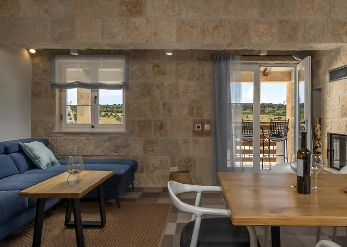 Charming Viliska With Heated Pool *