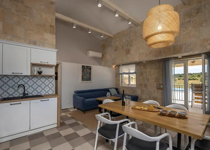 Charming Viliska With Heated Pool Villa *